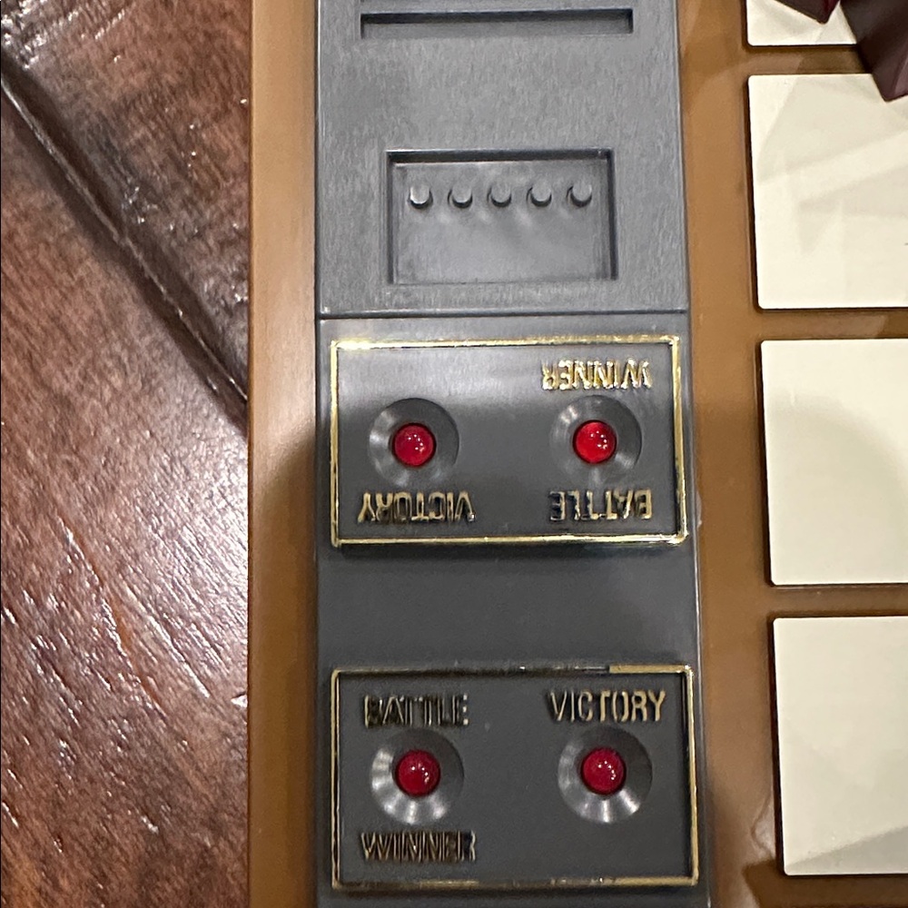 Vintage The Generals Electronic Strategy game 1980. Complete and works well. - Picture 12 of 13